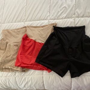 Lot: Old Navy Maternity Shorts Size 12